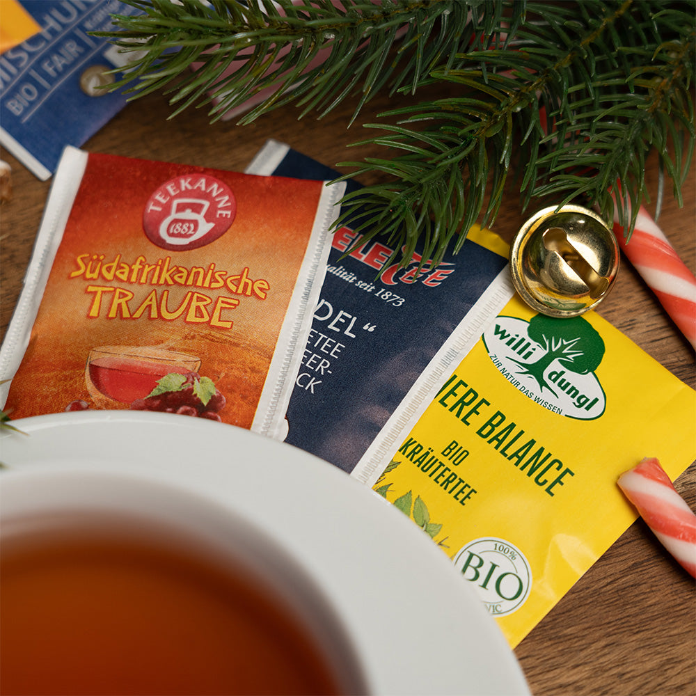 Tee-Adventskalender von FROG.coffee, 48 Teebeutel in 24 verschiedenen Sorten, Karton (14 Stück)